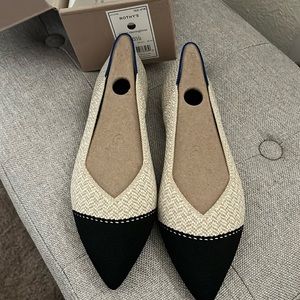 Brand New in box Rothy’s pointed toe flats